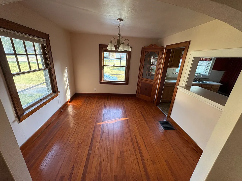 217 S Stradling Rd