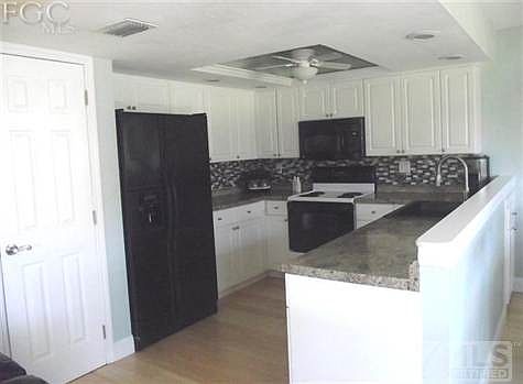 4th image of 4277 Island Cir APT D