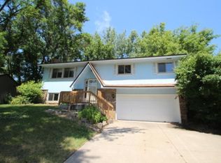 12030 Meadowlark Ct, Osseo, MN 55369