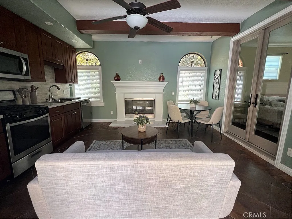 1 bed, 510 sqft, $2,600 — Photo 3