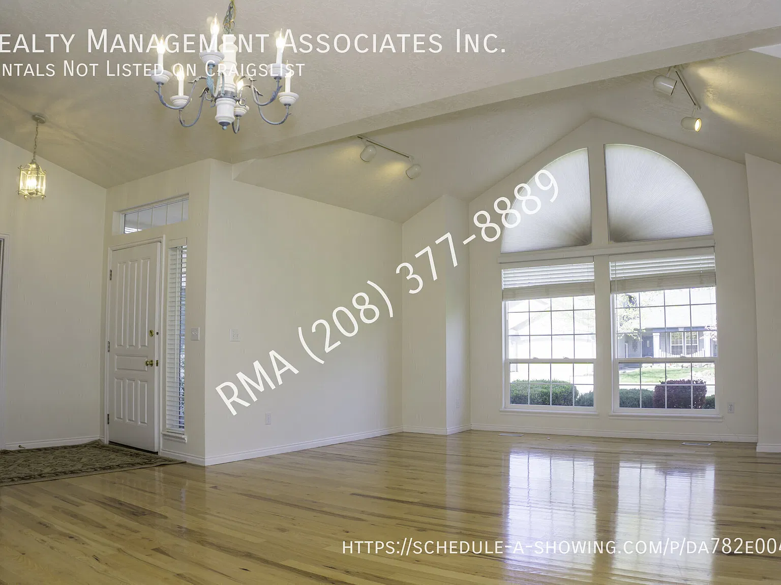 Large 3 Bedroom Home in EAGLE w/ 3 Car Garage! — Photo 3