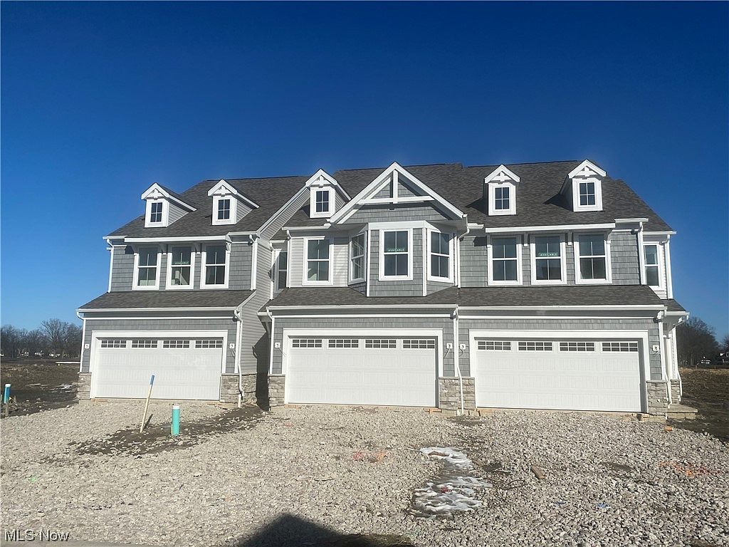 677 Harbour Town Ct, Avon Lake, OH 44012 Zillow