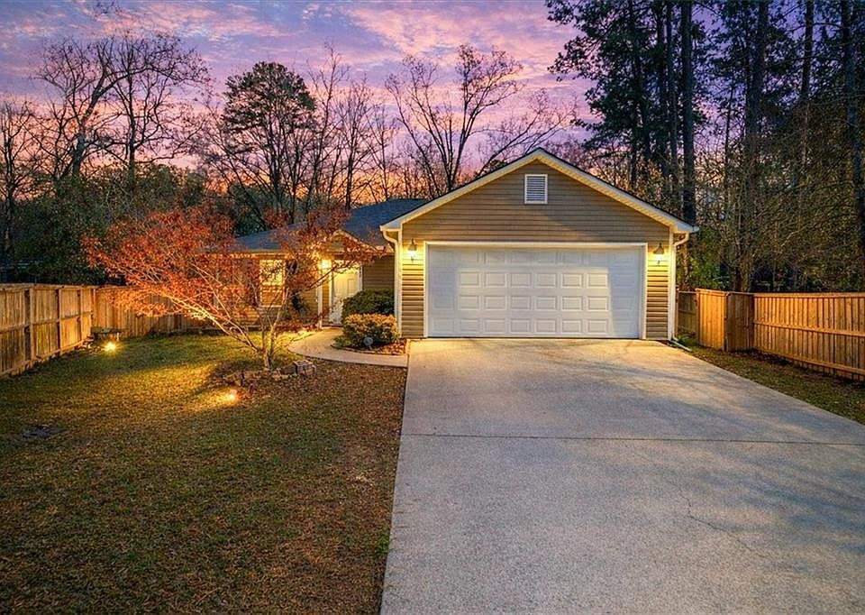 1st image of 212 Whispering Pine Cir NE
