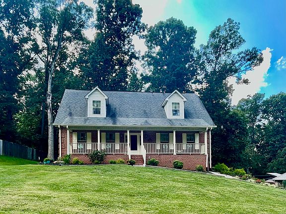 2nd image of 877 E Brentwood Dr