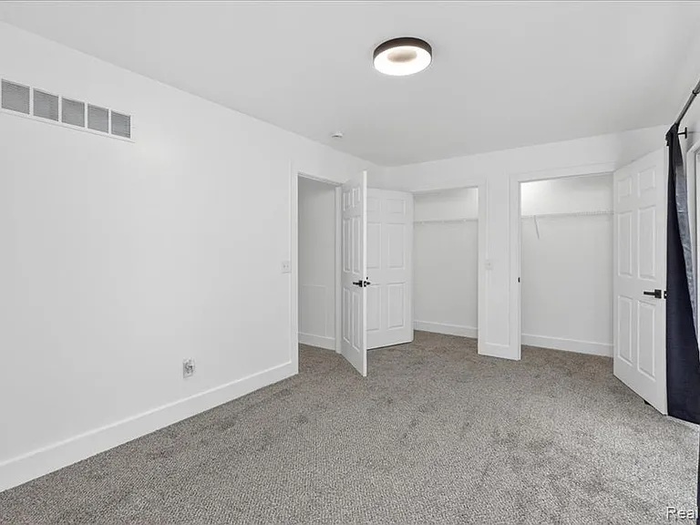 48 Broadway St #D — Photo 25