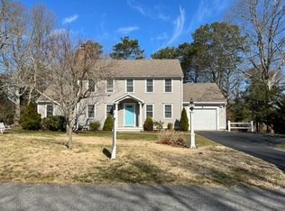 25 Palmer Rd, Mashpee, MA 02649