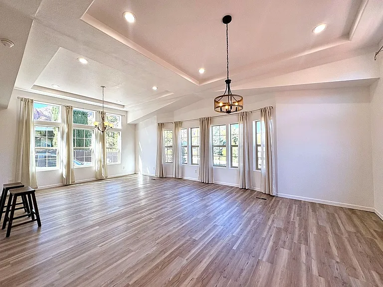 105 Gray Mountain Dr — Photo 3