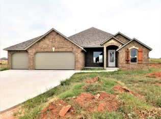 3525 Lakeside Dr, Moore, OK 73160