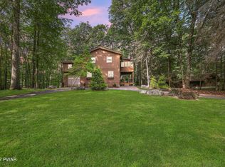 102 Beartrap Mountain Rd, Greentown, PA 18426