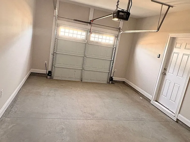 108 Alva Ct — Photo 16