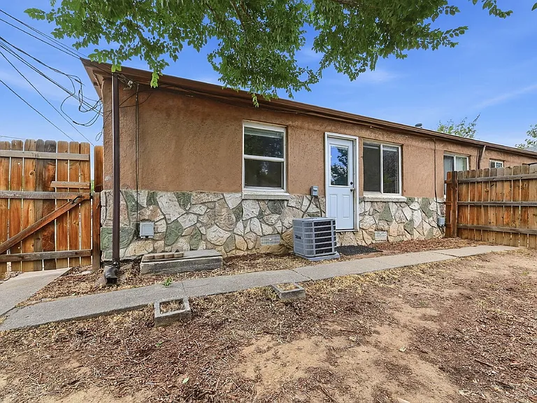 3259 N Adams St — Photo 19