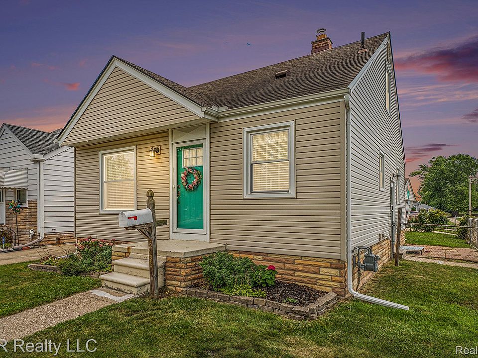 1st image of 2485 Elliott Ave