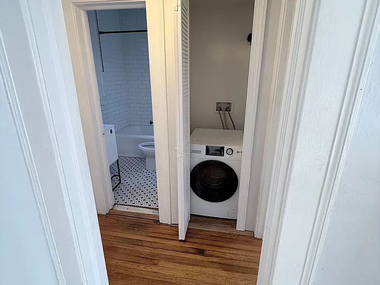 2061 Forbes St #12 — Photo 5