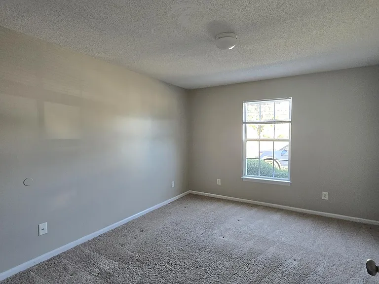 1300 Hammock Ln #1 — Photo 8