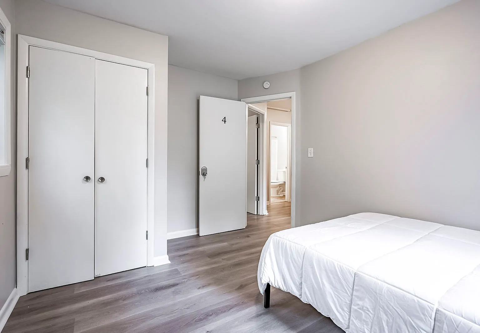 4 bed, 3.0 bath, 1450 sqft, $624 — Photo 2