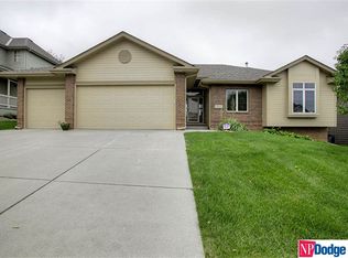 17517 L St, Omaha, NE 68135