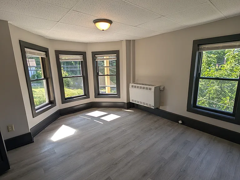47 Main St #4 — Photo 1