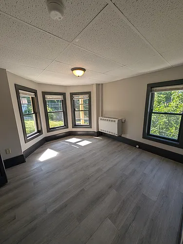 47 Main St #4 Photo 1