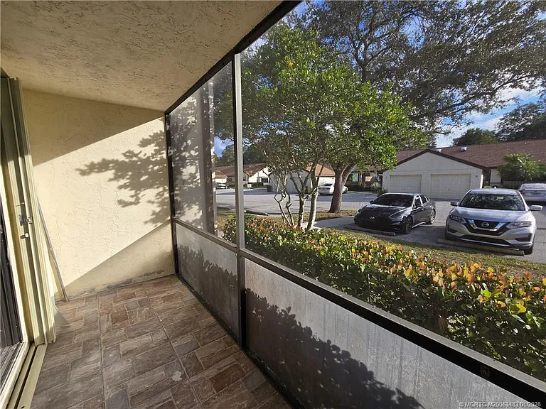 2114 SW Silver Pine Way #121-F1 — Photo 3