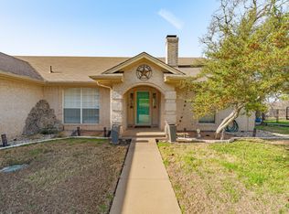 2700 Solar Ct, Granbury, TX 76049