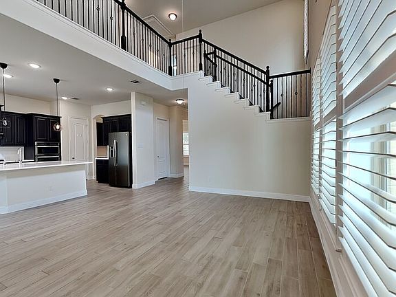 2nd image of 17534 Sequoia Dr