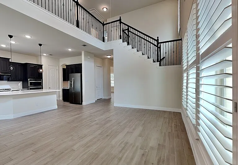 17534 Sequoia Dr — Photo 2