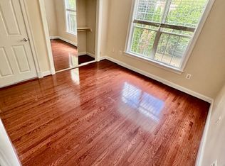 2781 Devonshire Garden Ct, Falls Church, VA