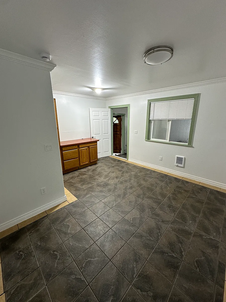 Building Photo - 335 Shotwell St #3