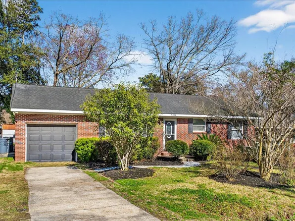 5810 Chaucer Dr, Hanahan, SC 29410