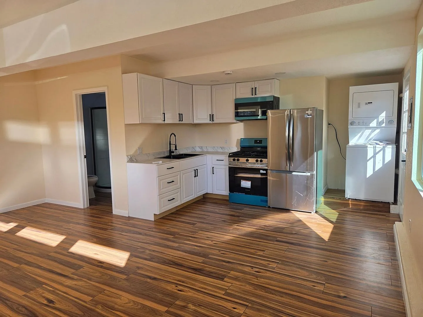 Brand New Studio Unit in Carlsbad — Photo 1