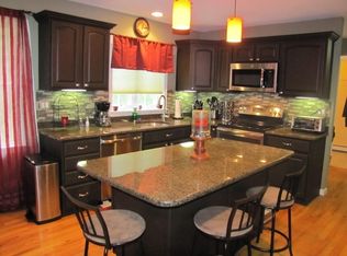 51 Francis St, Rehoboth, MA 02769