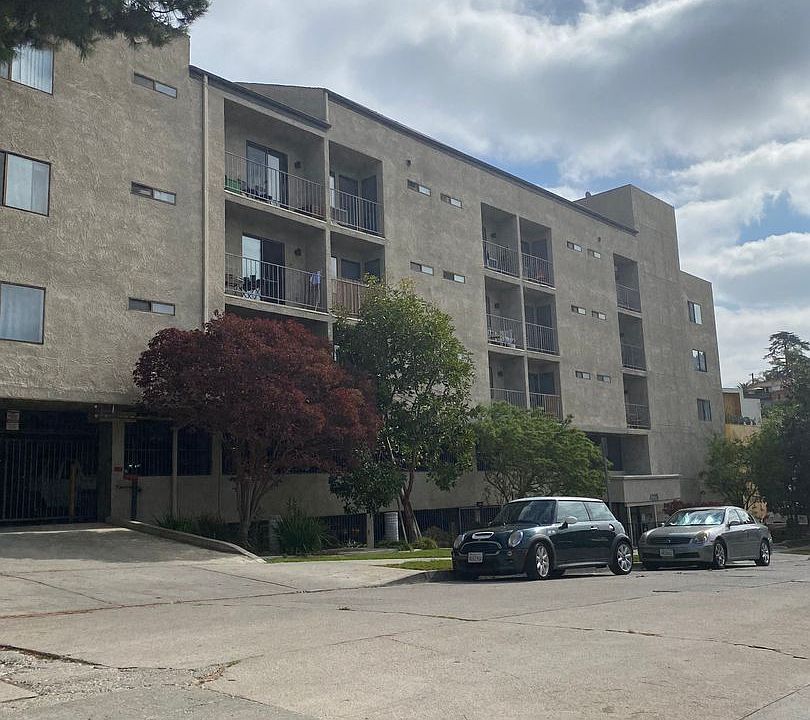 1st image of 4225 Del Mar Ave APT 404
