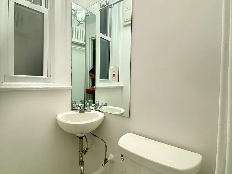 50 E 72nd St #2C — Photo 14