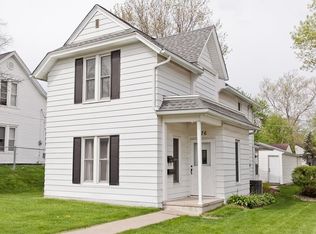 376 20th St, Marion, IA 52302