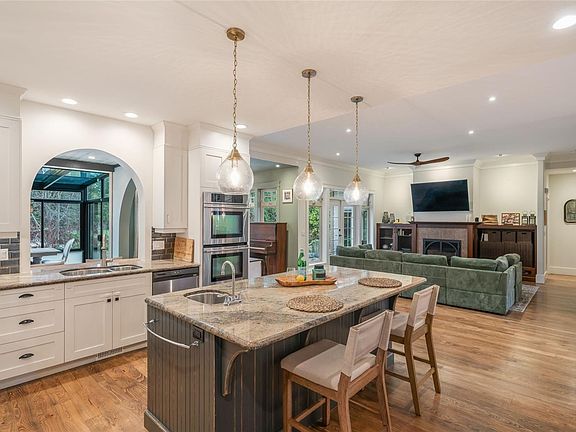 3rd image of 531 Yambury Rd