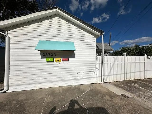 Unit Photo