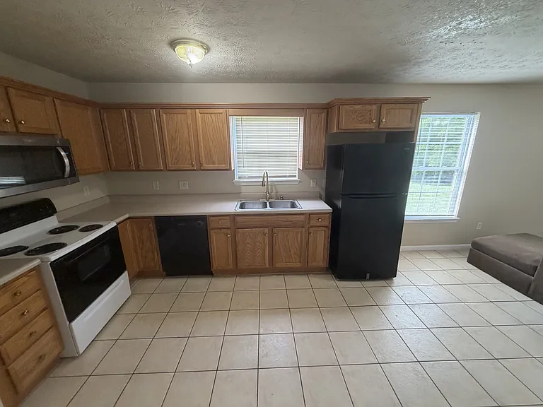 139 Ash Ct — Photo 3