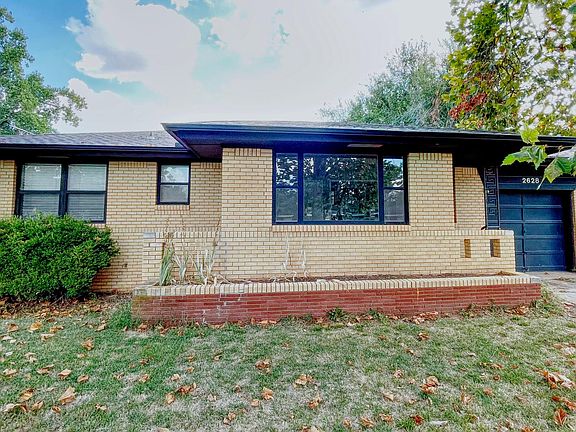 2nd image of 2628 Lakeside Dr