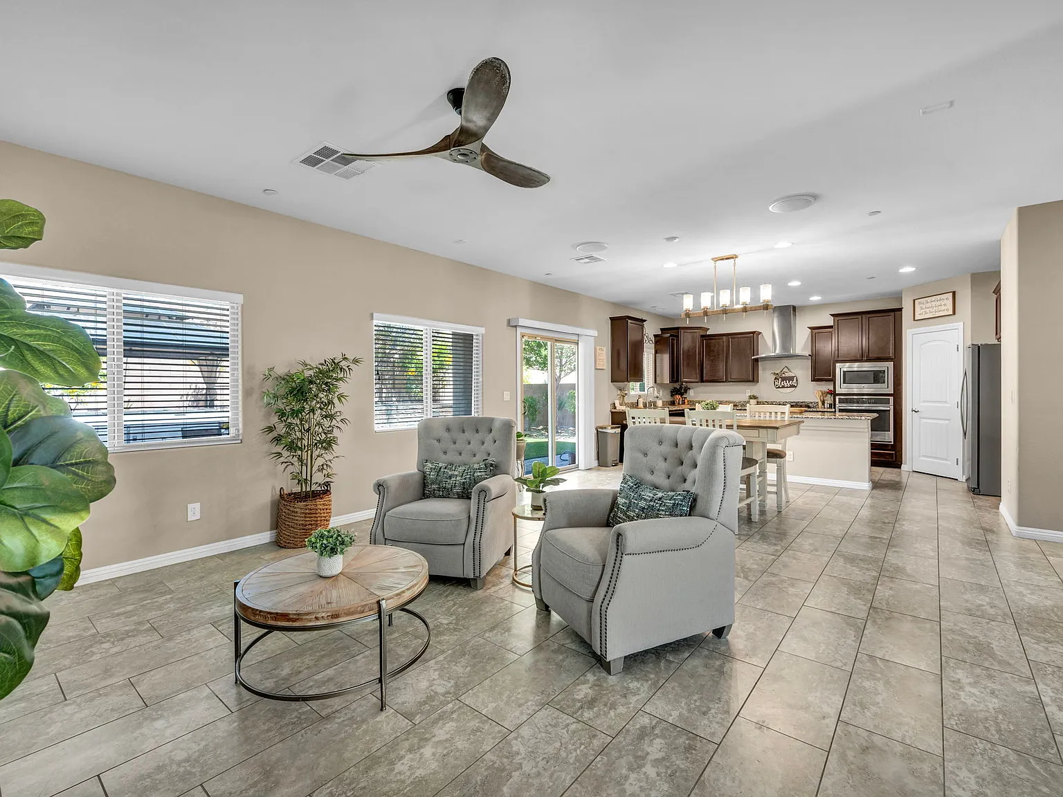 Blue Cliffs Ave, Henderson — Photo 2