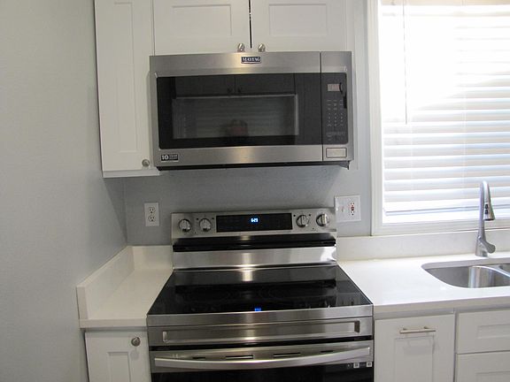 2nd image of 2743 Highline Pl NE #B