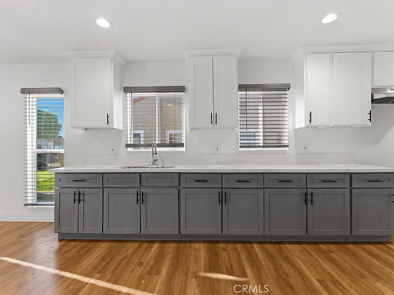 6011 Arlington Ave — Photo 5