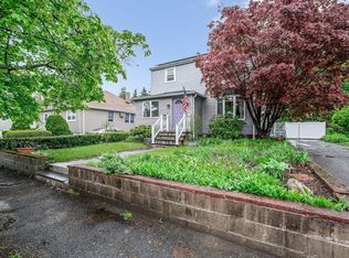 44 Dudley St, Saugus, MA 01906