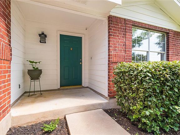 3rd image of 1607 Lloydminister Way