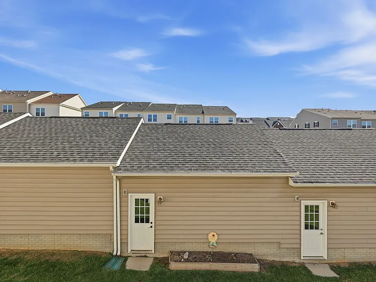 7833 Wormans Mill Rd — Photo 24