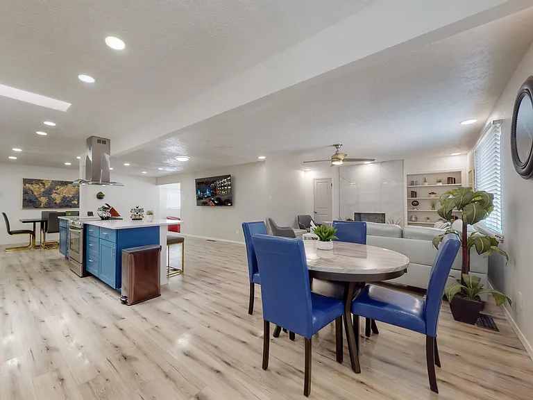 1621 Lafayette Dr NE — Photo 5