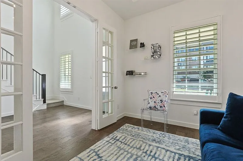 2 bed, 2.5 bath, 1722 sqft, $2,700 — Photo 4