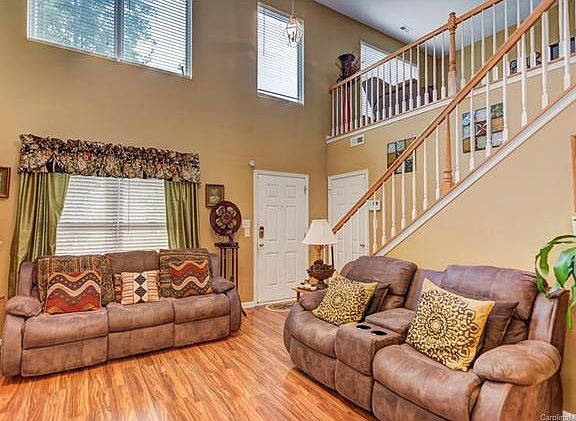5th image of 2726 Cochrane Dr