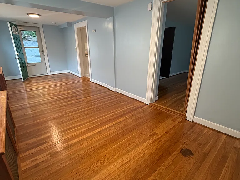 231 Leyden St #B — Photo 4