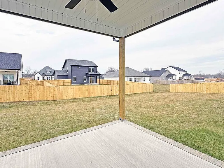 190 Monaghan Dr — Photo 15