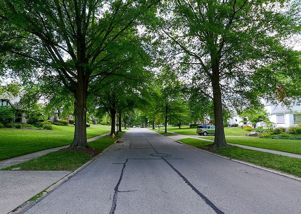 2nd image of 3821 Eileen Dr